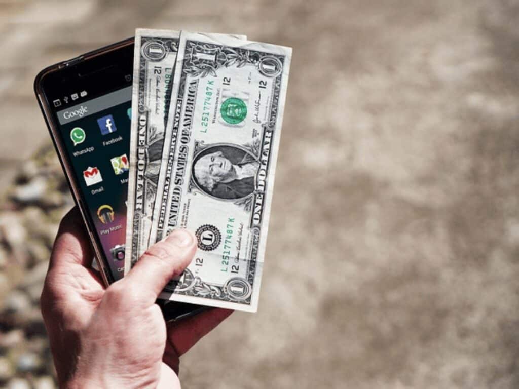 Make money with your phone: mobile phone, money, banknotes