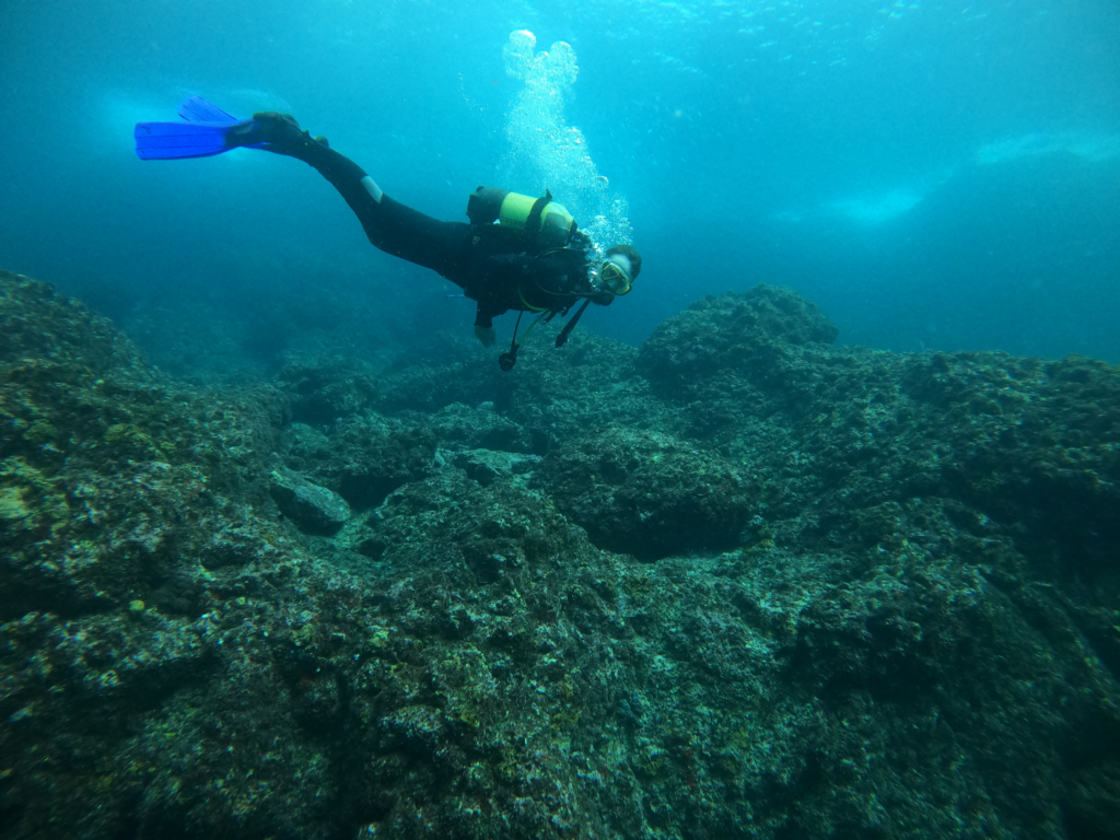 Mergulhar nas águas cristalinas de Cabo Verde é uma experiência a não perder durante a tua viagem.