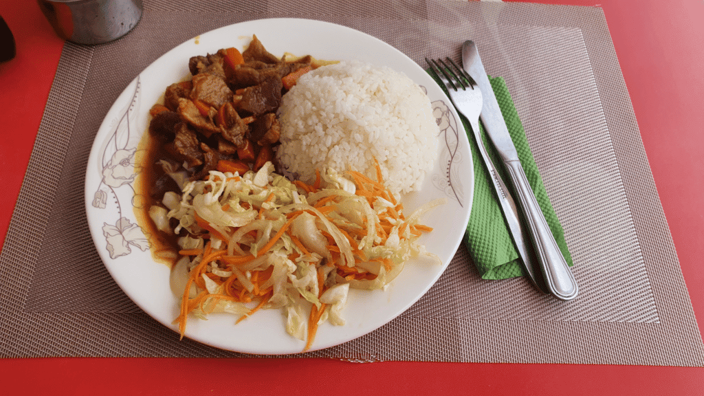 A deliciosa receita do Pho Vietnamese, em Santa Maria, Cabo Verde